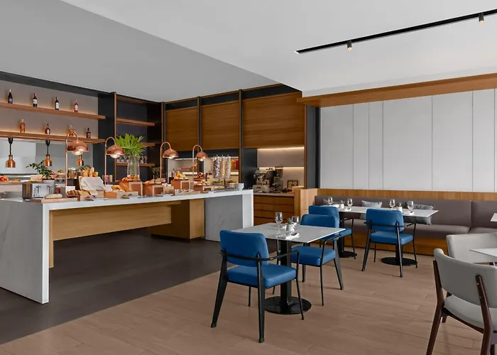 Fairfield By Marriott Mandaue 5*